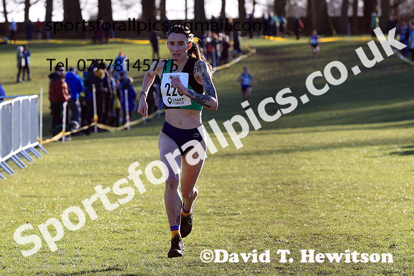 Senior womens 2025 Northern Cross Country Champs, Tatton Park, Knutsford, Cheshire. Photo: David T. Hewitson/Sports for All Pics